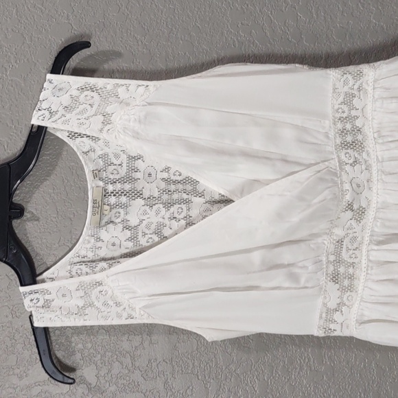 GUESS Elegant White Lace Dress - Picture 3 of 14
